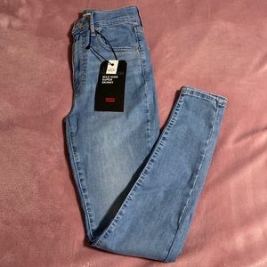 Levi’s Mile High Super Skinny Jeans
